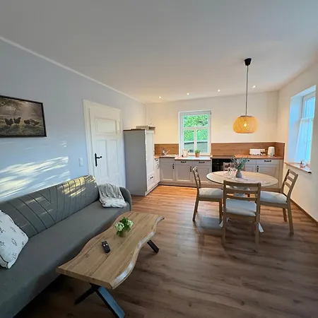 Проживание в семье Haus Wally -